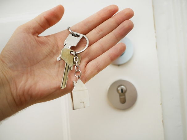 https://RyanLipinski.StopRentingStartOwning.com